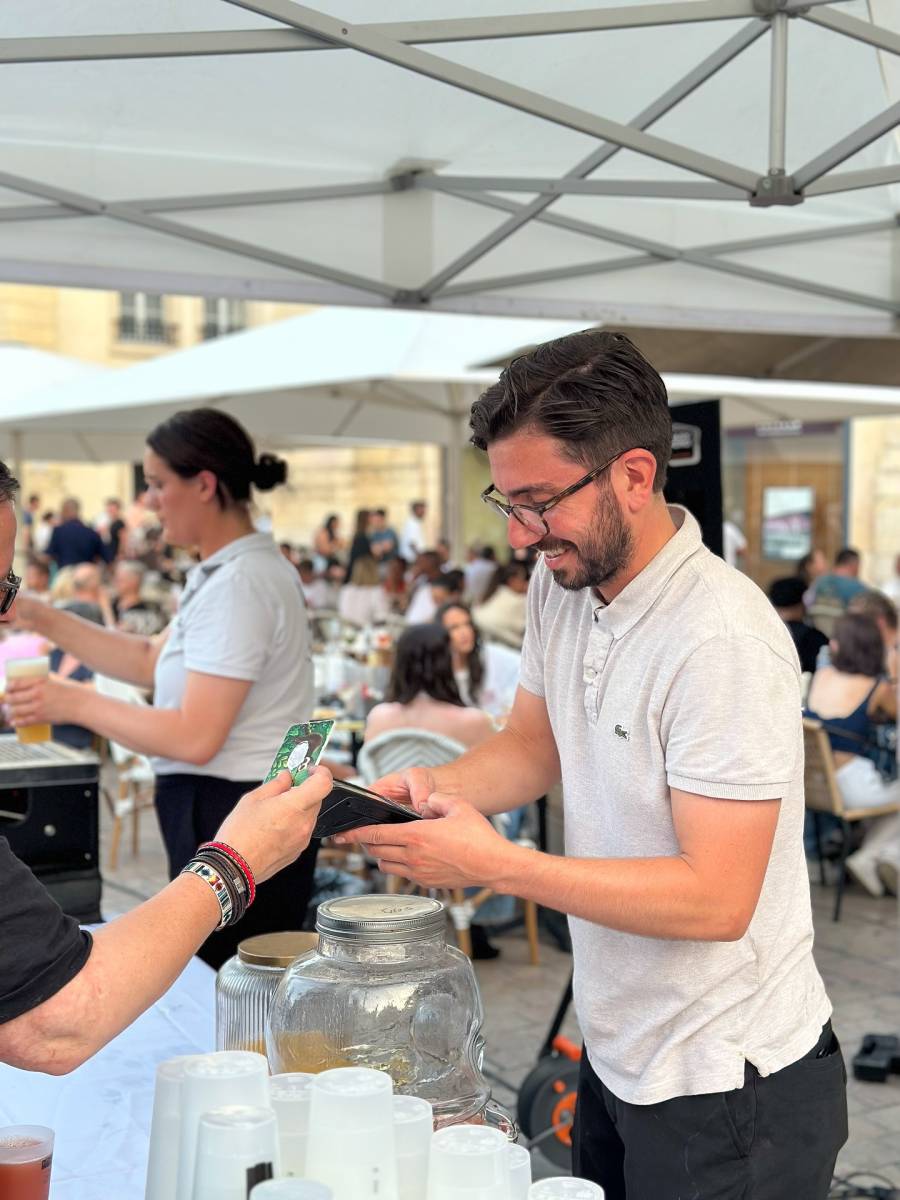 Restaurant pour événement d entreprise avec ambiance décontractée et cuisine du terroir à Dijon centre ville vers Dijon place de la Liberté