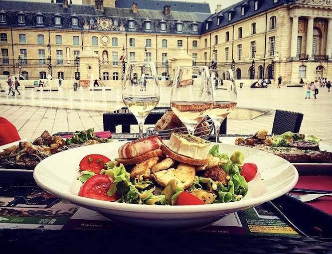 Restaurant cuisine traditionnelle avec terrasse proche du centre ville de Dijon