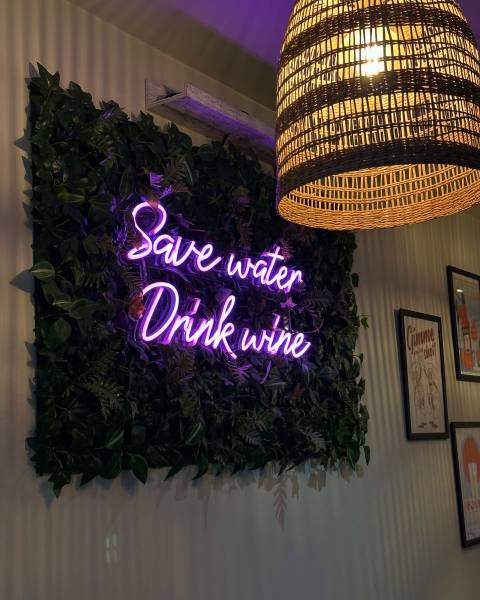 Privatisation de restaurant pour repas de fin d année entreprise à Dijon centre ville vers Dijon place de la Liberté